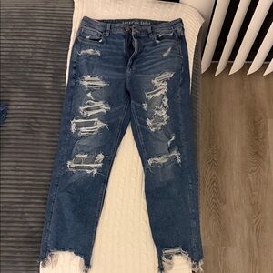American Eagle Outfitters Women's Ripped Blue Ankle Jeans size 10 regular
